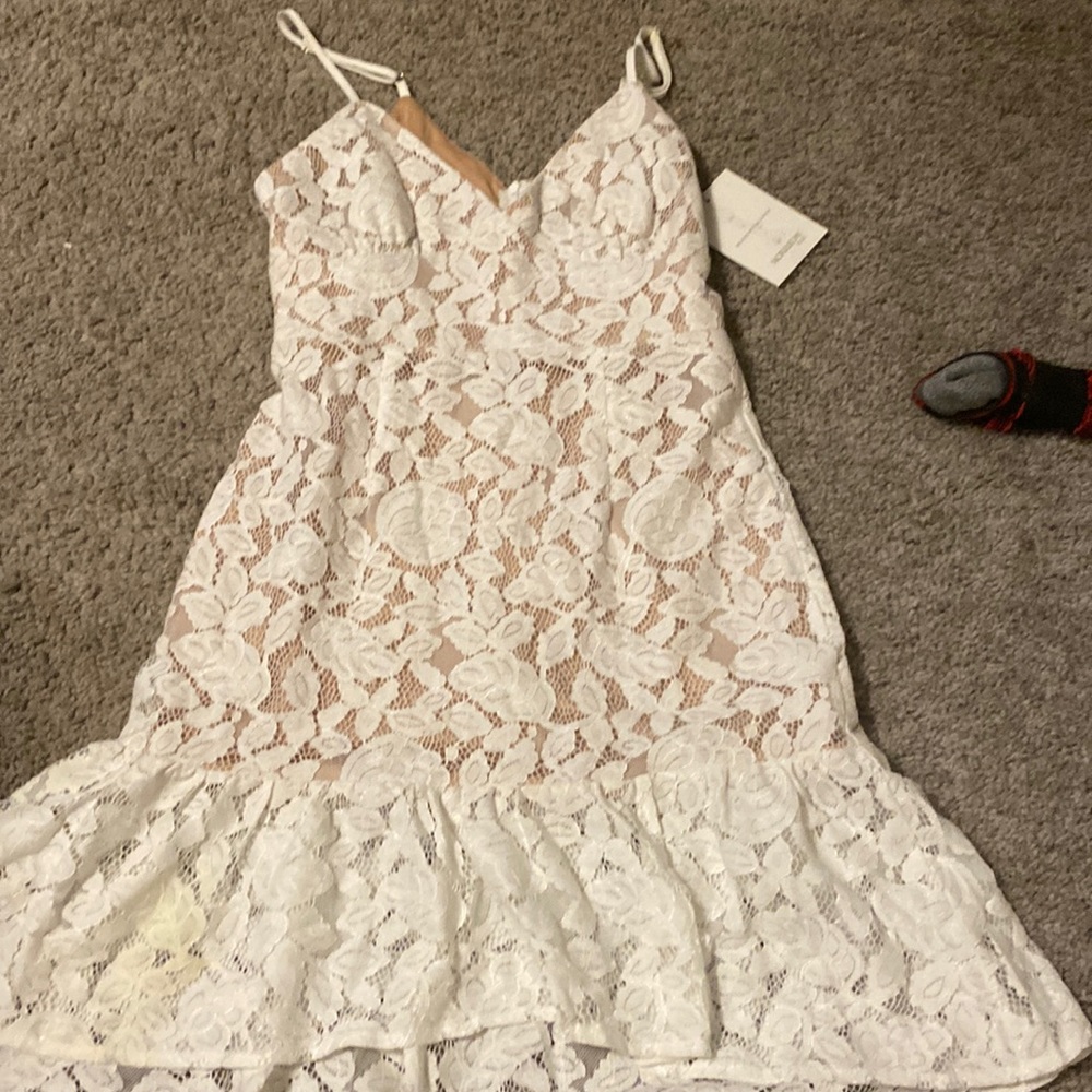 white/beige lace dress